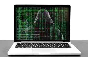 Hacker se esconde detrás del ordenador para estafar los usuarios